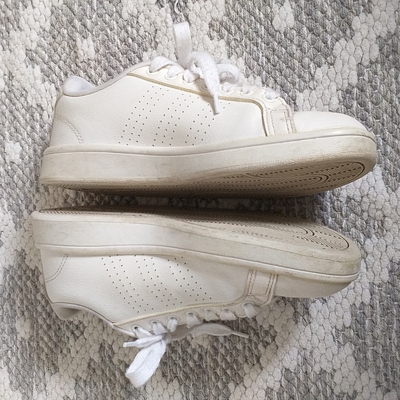 Adidas Cloudfoam Advantage Shoes - Picture 4 of 9